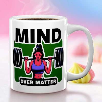 Cana personalizata cu mesajul „Mind over matter” – un reminder puternic ca mintea ta este cheia pentru a depasi orice obstacol.